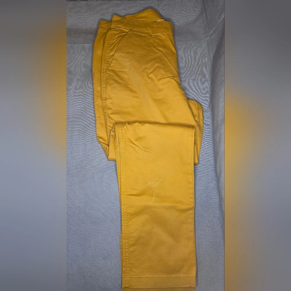NWOT Gap Girlfriend Chinos - Mustard Yellow - Size 6 - Picture 4 of 6